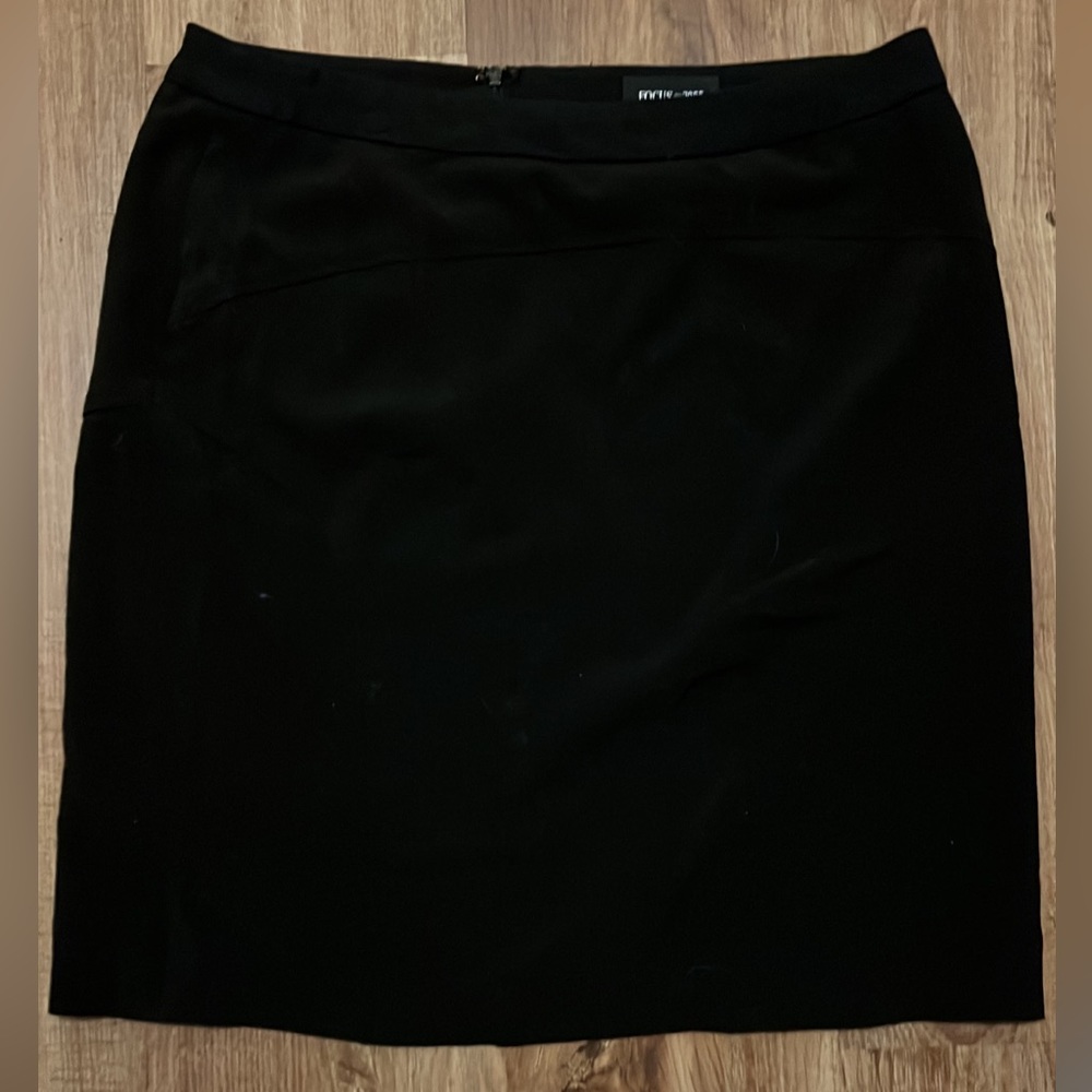 Black mini pencil skirt